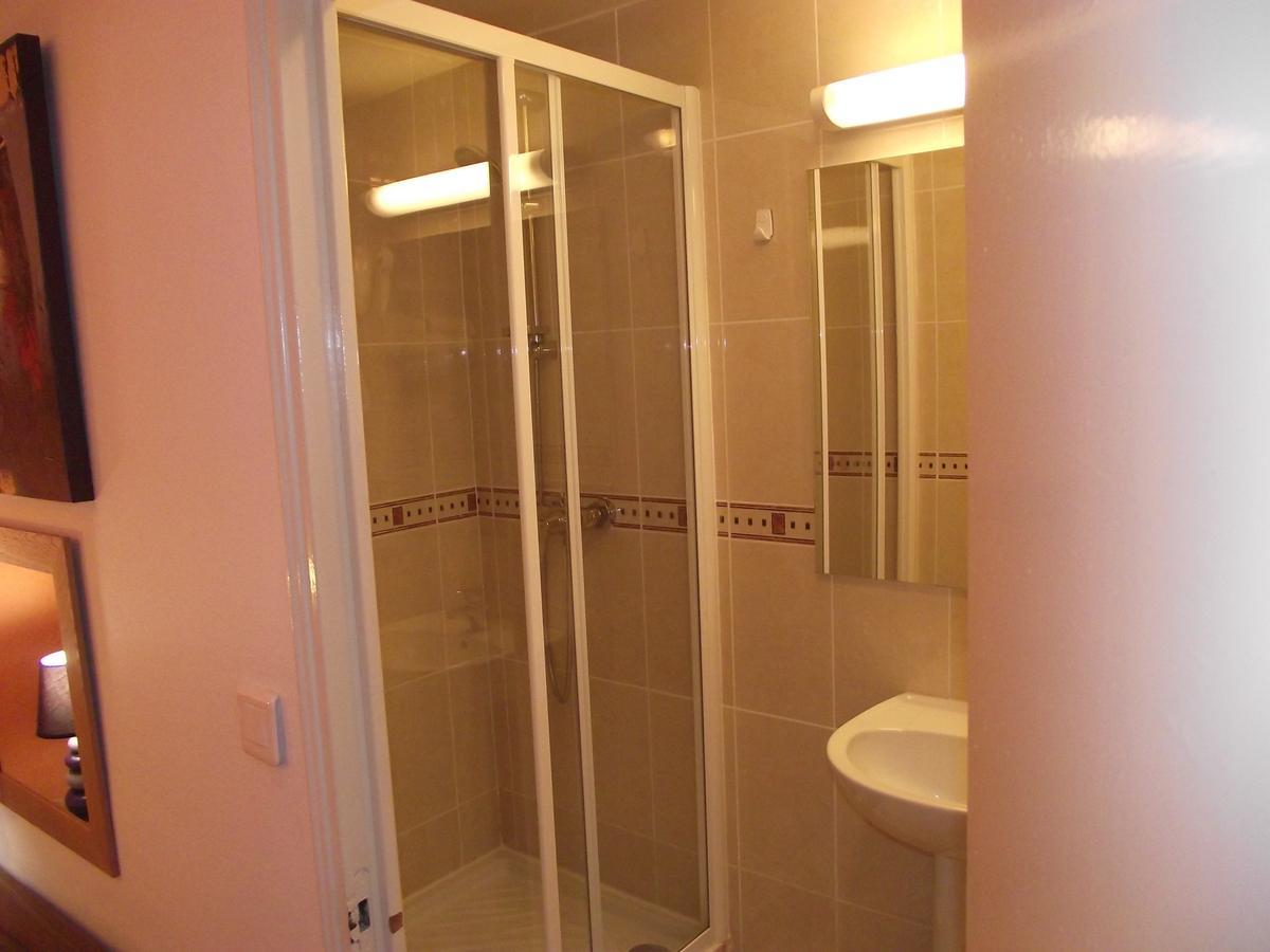 Le Nouvel Hotel Du Theatre Париж Стая снимка
